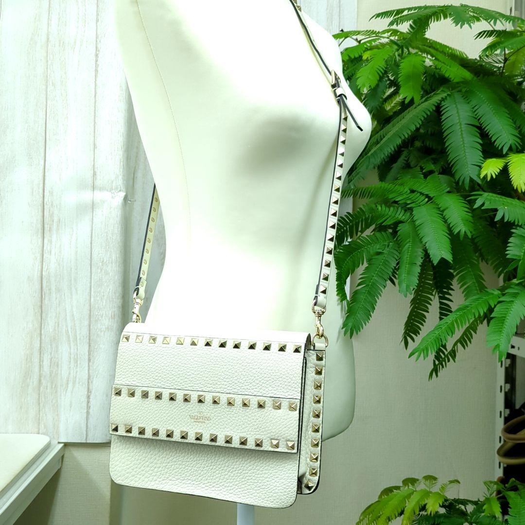 VALENTINO GARAVANI Rockstud Leather Shoulder Bag Ivory Gold Studs Made in Italy